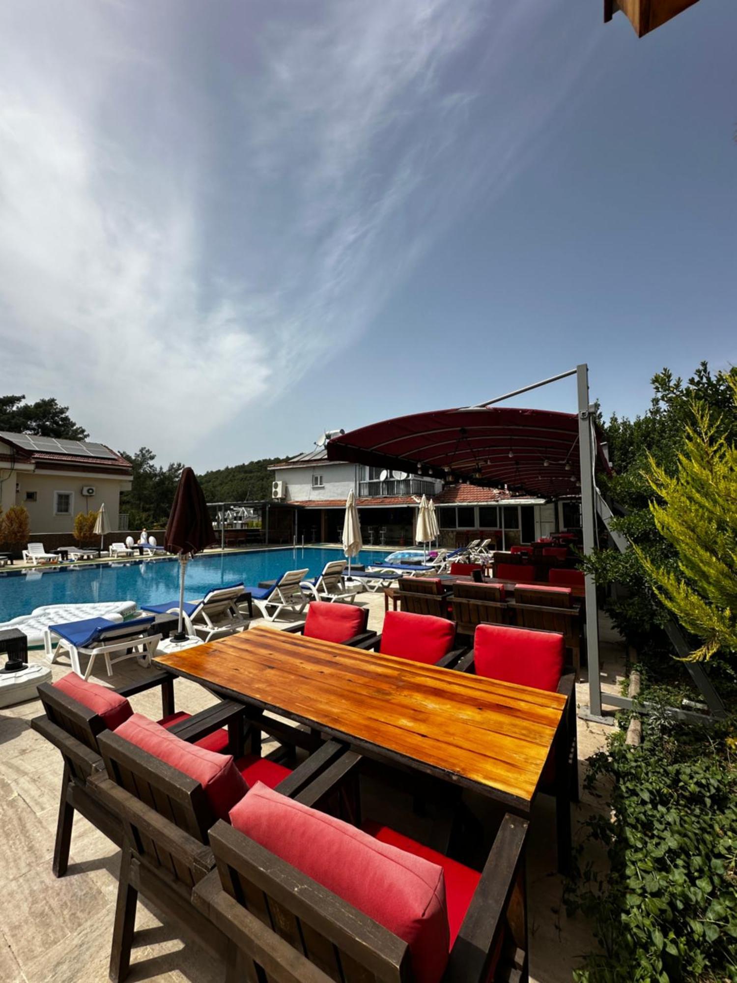 Carmina Hotel Ovacık Eksteriør bilde