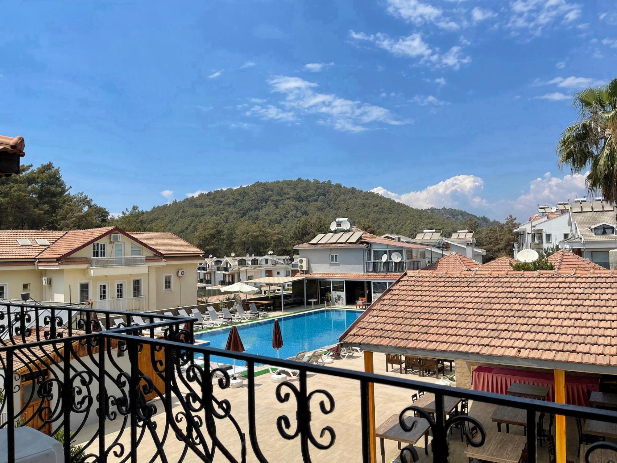 Carmina Hotel Ovacık Rom bilde